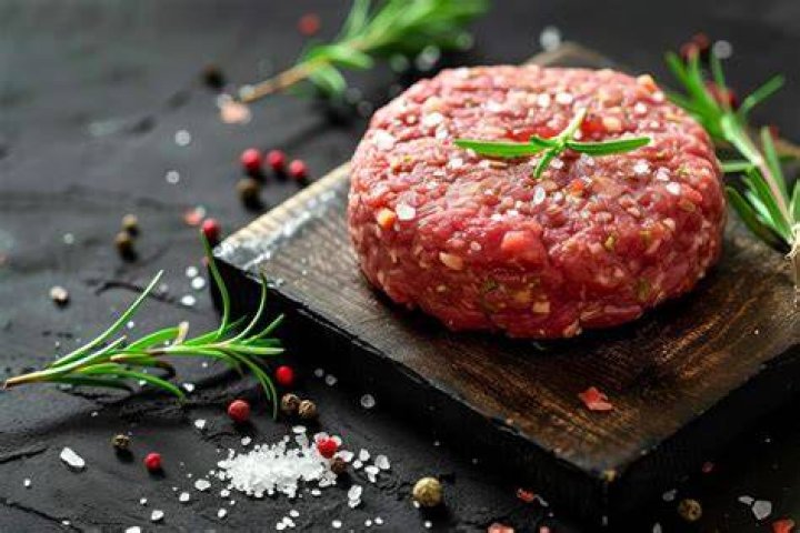 How dangerous is raw hamburger