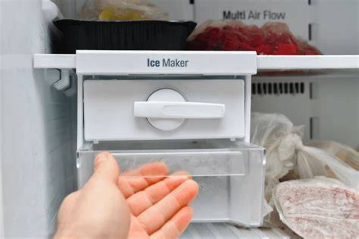 How do I keep my ice maker from making ice