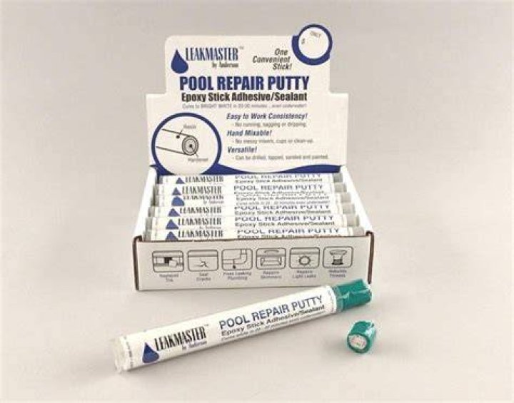 How long does it take pool putty to dry