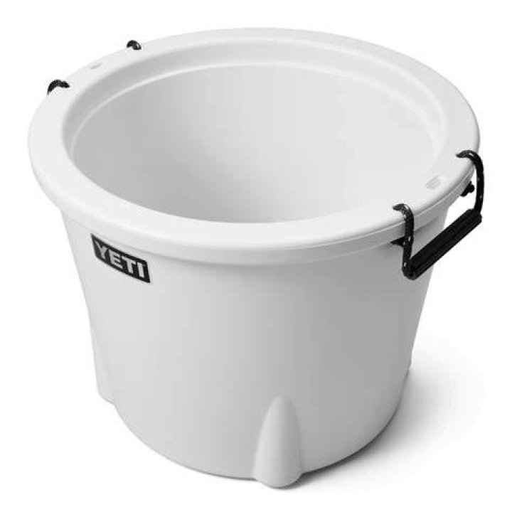 How much ice does a yeti 45 take