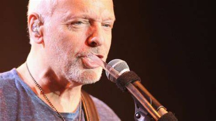 What does Peter Frampton use in his mouth