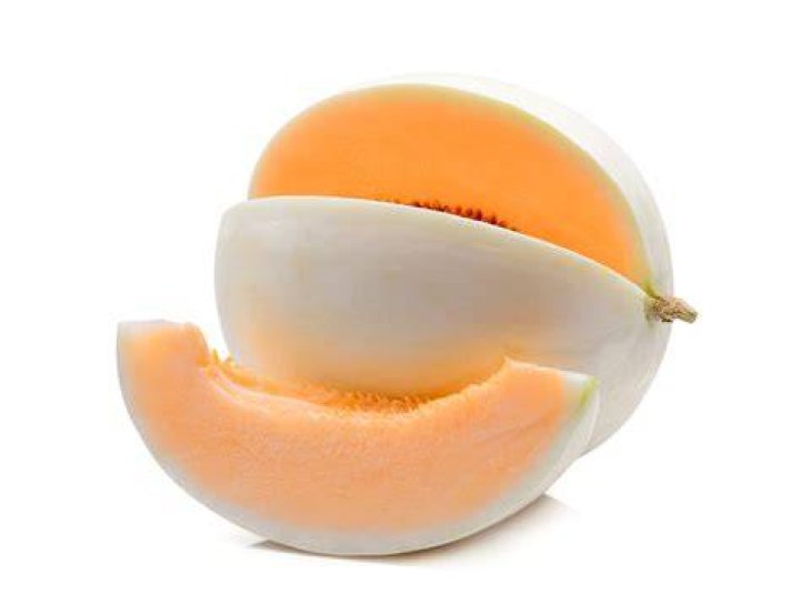 Which melon has orange flesh